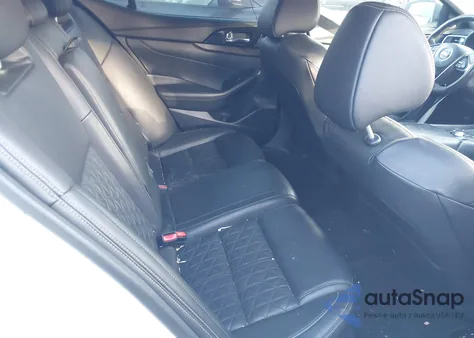 2017 Nissan Maxima 3.5 Platinum z USA, uszkodzony, nr VIN 1N4AA6AP6HC453491